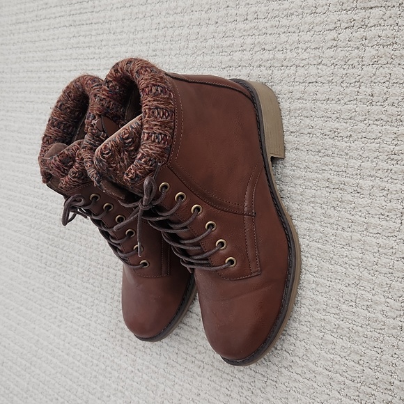 Like New Muk LUK*EES Booties - Picture 3 of 8